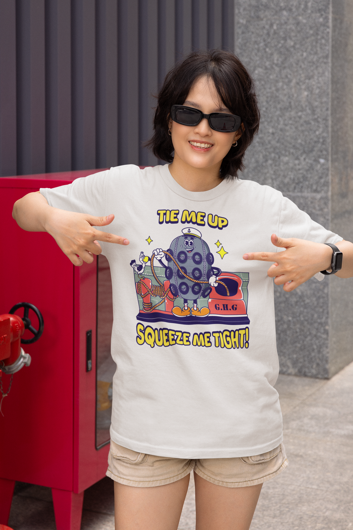 Organic cotton unisex t-shirt (Funny Yokohama pneumatic ship's fender)